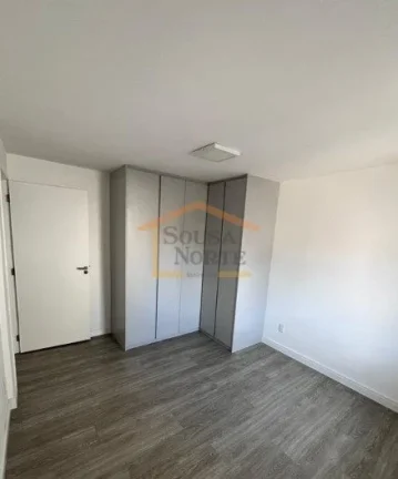 Imagem Sobrado reformado com 135 m² de área útil, distribuídos em 3 dormitórios. Imóvel conta com mó...