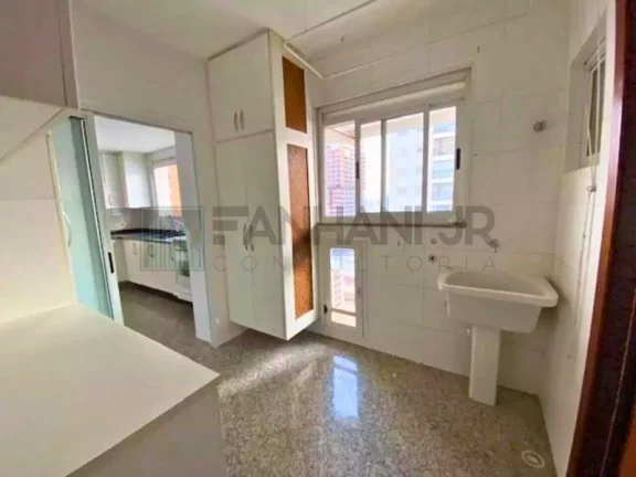 Imagem Apartamento varanda gourmet em Pinheiros, São Paulo-SP: 3 quartos, 3 suítes, 3 salas, 5 banheiros, 4 vagas de garagem, 225m². Venha conferir!