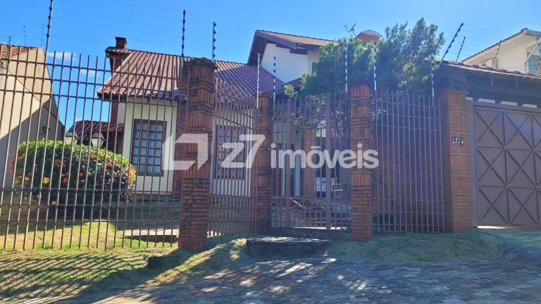 Imagem Sobrado em Zona 05 Prox. Hospital Paraná - Maringá, PR