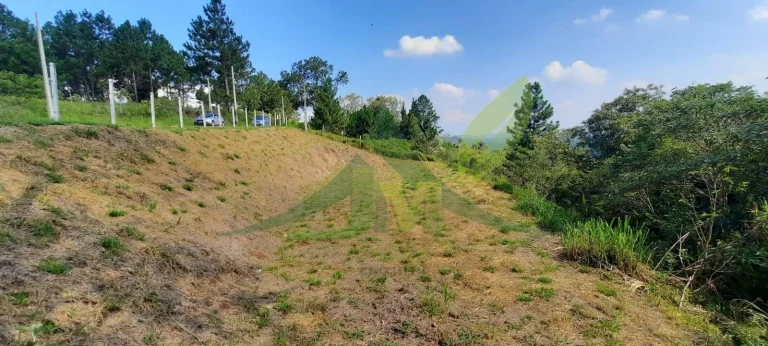 Imagem Terreno À Venda em Condomínio cercado pela Natureza com 3203m²