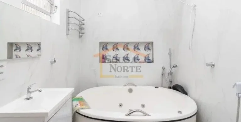 Imagem Casa térrea, 149m², 2 dormitórios, sendo 2 suítes (ambas com hidromassagem), sala ampla e ilumin...