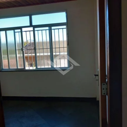 Imagem Oportunidade para Investidores: 3 Casas no Mesmo Terreno em Campo Grande