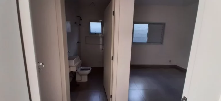 Imagem A Batelli Im...oacute;veis apresenta esta ...oacute;tima casa com linda vista para o verde, em um am...