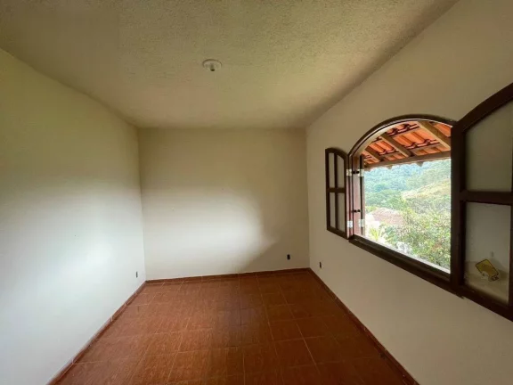Imagem Chácara para Venda em Nova Friburgo, São Geraldo, 2 dormitórios, 1 suíte, 2 banheiros,