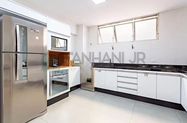 Imagem Imperdível: Apartamento de Altp Padrão com 4 Quartos e 2 Suítes no Jardim Paulista, São Paulo-SP!