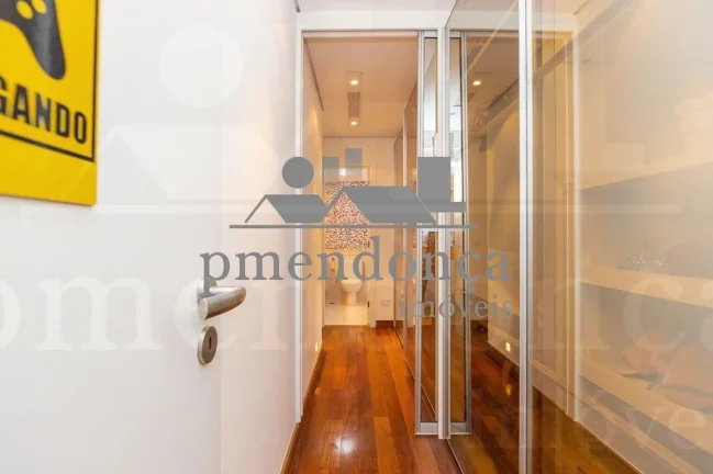 Imagem Apartamento com 257m² em Perdizes, 4 suI­tes e 5 vagas.