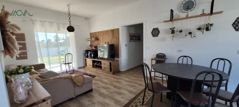 Imagem Casa com 3 quartos sendo uma suíte em Itapoá - Perto da Praia