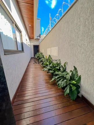 Imagem Casa Alto Padrão 3 Suítes em Trindade | Completa e Climatizada