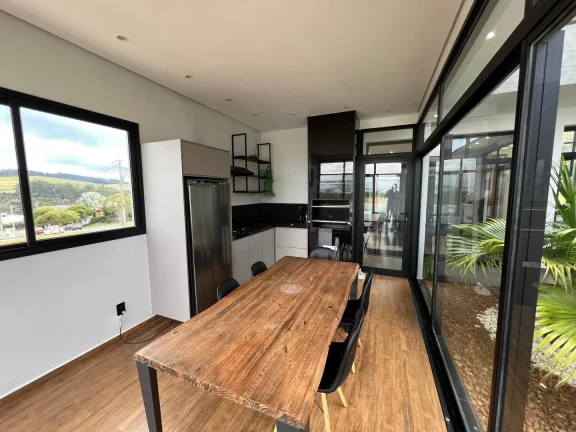 Imagem Casa Espetacular no Condominio Flamboyant