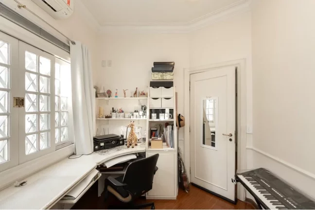 Imagem Casa com 4 Quartos à Venda, 400 m² em Jardim Paulistano - São Paulo