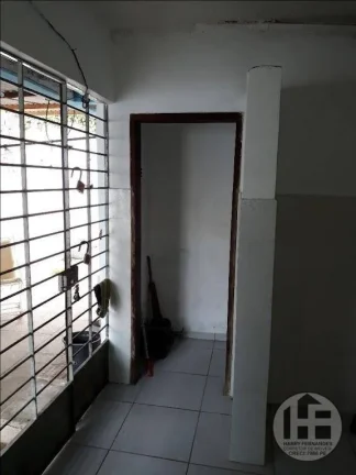 Imagem Casa de dois pavimentos, 360m, com 4 quartos, localizada em Campo Grande, Recife - Pernambuco.