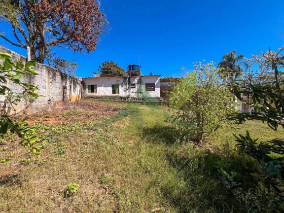 Imagem Ampla Chácara em Atibaia – 3 Dormitórios, Piscina e Casa de Caseiro