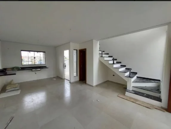 Imagem Sobrado com 3 dormitórios à venda, 100 m² por R$ 580.000,00 - Vila Lavínia - Mogi das Cruzes/SP