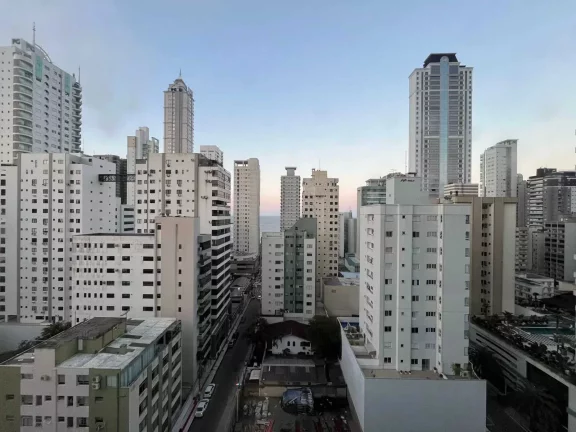 Imagem Apartamento com 4 dormitórios sendo 2 suítes e 3 vagas de garagem - Balneário Camboriú/SC