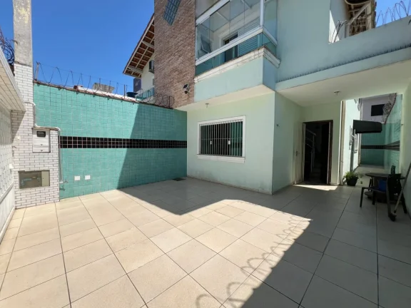 Imagem Casa para Venda em Praia Grande, Caiçara, 3 dormitórios, 1 suíte, 1 banheiro, 2 vagas