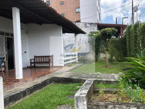 Imagem Vendo Casa de Alto Padrão com 400 m², 4 quartos s/ 2 suítes, escritório, piscina, jardim e 4 vagas