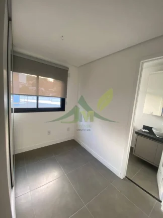 Imagem Lindo apartamento com vista para Pedra Grande no condomínio Vila dos Lagos