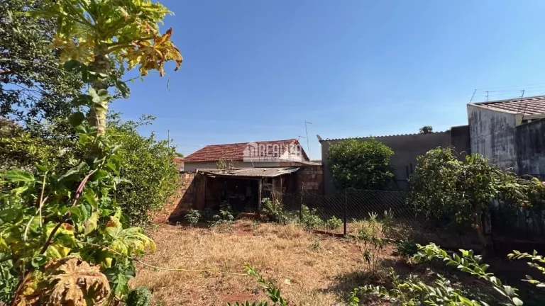 Imagem Casa à venda com 2 dormitórios no Leblon, em Uberaba