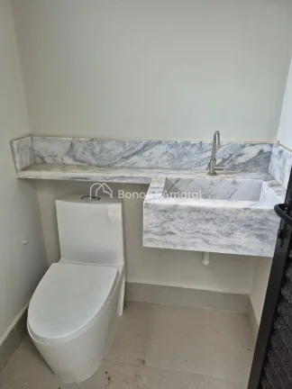 Imagem Esta bela casa térrea combina conforto e sofisticação em seus 156,48 m² de área construída. Co...