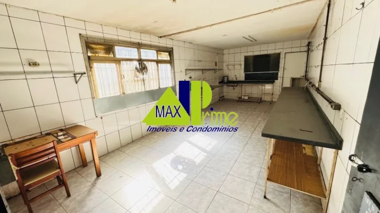 Imagem Salão Comercial de Alto Padrão na Vila Salete, São Paulo-SP: 2 Salas, 3 Banheiros, 200m² de Área!