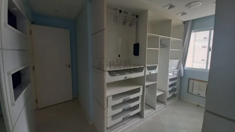 Imagem Apartamento Frente Mar com 3 suítes à venda no Centro de Balneário Camboriú/SC