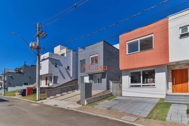 Imagem Sobrado com 3 Dormitorio(s) localizado(a) no bairro Mário Quintana em Porto Alegre / Rio Grande do Sul Ref.:172