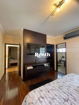 Imagem Casa com 5 dormitórios à venda, 360 m² por R$ 900.000 - Jardim Mirassol - Rio Claro/SP