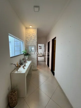 Imagem Villa Branca | 3 Quartos (1 Suíte) | 2 Vagas | 150m²