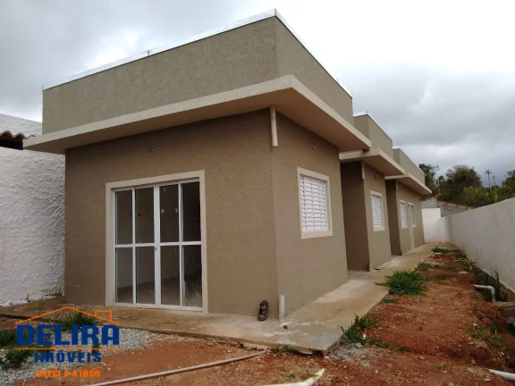 Imagem Linda Casa à Venda - Seu Novo Lar com Vista para a Natureza!