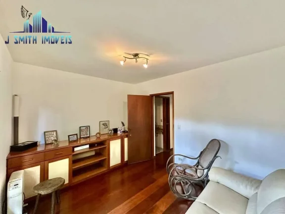 Imagem Casa na Granja Viana. 4 Dorms (2suites) Terreno 1.400m², Piscina,