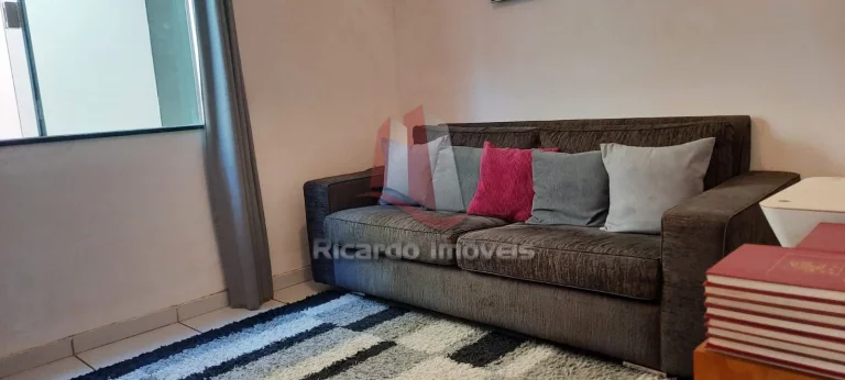 Imagem Casa Duplex c/ 4 Dormitórios à Venda, 150 m² no Peró - Cabo Frio/RJ