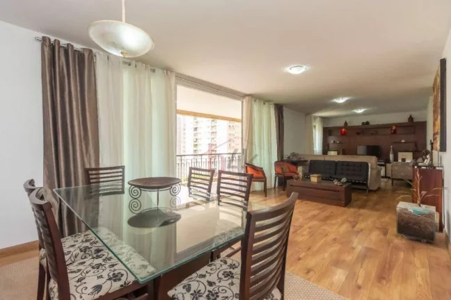 Imagem 167m² no Brooklin: O Santuário Familiar com Vista Livre e Sol da Manhã