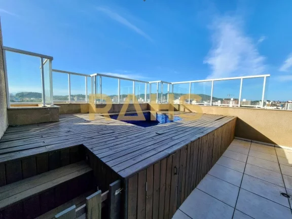 Ótima Cobertura Plana com grande potencial e vista maravilhosa no Santo Antônio! Uns do diferencia...