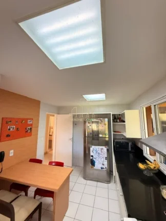 Imagem Casa de Alto Padrão à Venda em Stella Maris | 4 Suítes | 296m² | Condomínio com Acesso Privativo à Praia