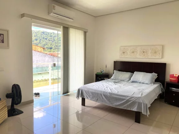 Imagem Lindo sobrado à venda no bairro Guaricana em Iguape - litoral