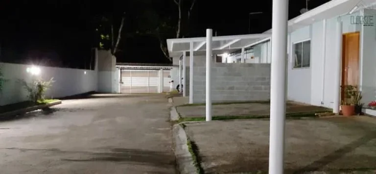 Imagem Vende - se casa nova em condomínio