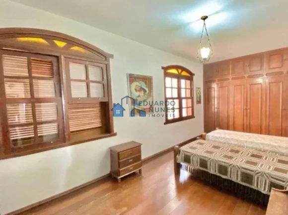 Foto do imóvel: EXCELENTE CASA NO MANGABEIRAS COM 05 QUARTOS,02 SUÍTES E 04 VAGAS.