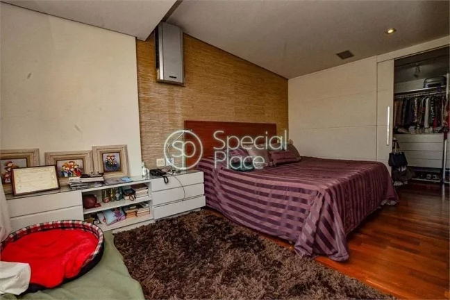 Imagem Cobertura Duplex Jardim Europa. Excelente! Duas suítes (é possível fazer mais dois dormitórios n...