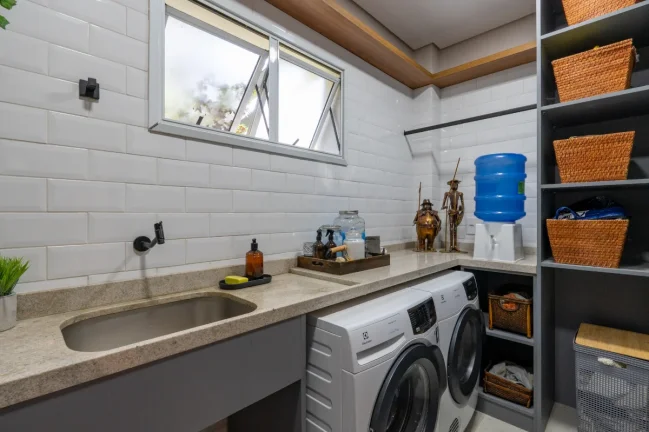 Imagem Casa no condomínio New England Condominium para venda com 3 quartos, sendo 2 suítes , 264m2