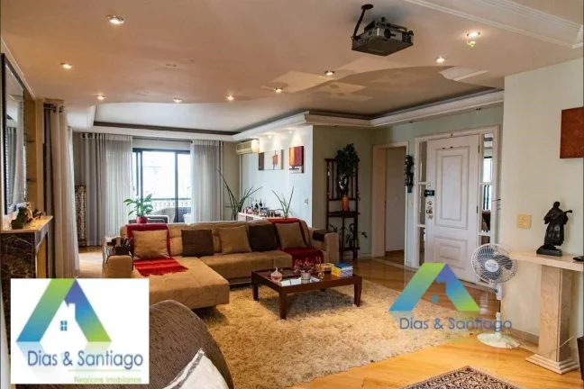 Imagem Apartamento alto padrão em 230m² sendo uma unidade por andar com 4 suítes, 4 vagas de garagem em localização privilegiada a 650mts Metrô Chácara Klabin