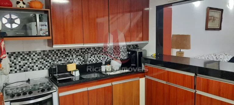 Imagem Excelente Casa Duplex Ampla c/ 4 Quartos 125m²