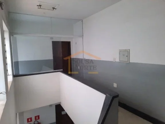 Imagem Prédio Comercial, Térreo + 2 sobresolos, 8 salas, 2 banheiros. 750m², Terreno 10m X 30m. 

Excele...