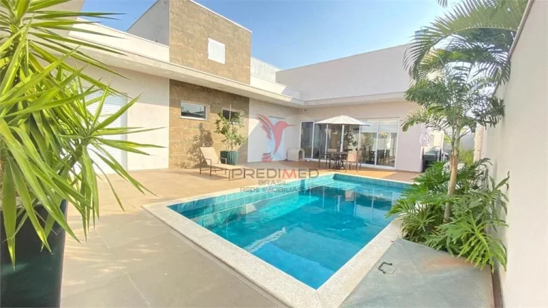 Imagem Residencial Jardim Itamaraty, Casa com 3 Suites. 2 Vagas de Garagem