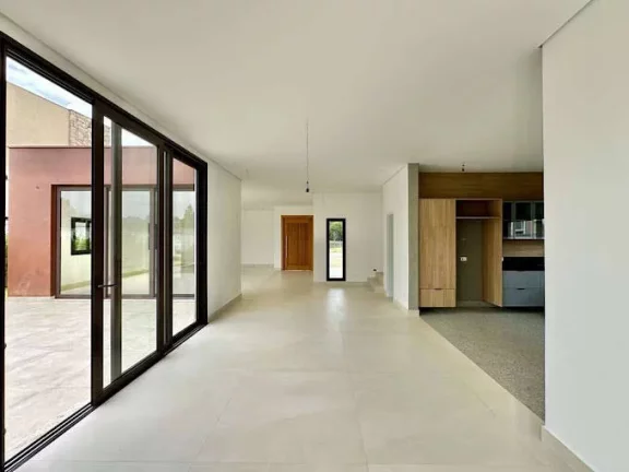 Imagem Cond. Alphaville Granja Vianna - Zero Km! 4 suíte, piscina, gourmet!
