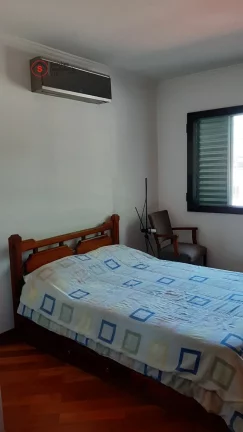 Imagem SOBRADO COM 3 DORMITÓRIOS A VENDA PRÓXIMO AO METRÔ VILA PRUDENTE, SOMENTE 8 MINUTOS A PÉ. 2 VAGAS DE GARAGEM. QUINTAL ARBORIZADO.