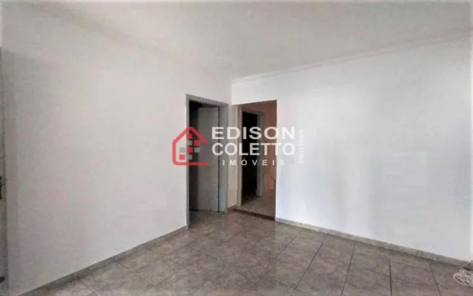 Imagem Charmosa Casa Reformada à Venda no Jardim São Paulo, Piracicaba!!