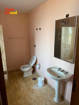 Imagem Oportunidade: Casa à venda no Jardim Sumaré, Zona Sul de Ribeirão Preto-SP. 5 quartos, 2 suítes, 4 salas, 6 banheiros, 6 vagas de garagem, 880m². Quer Imóvel Negócios Imobiliários.