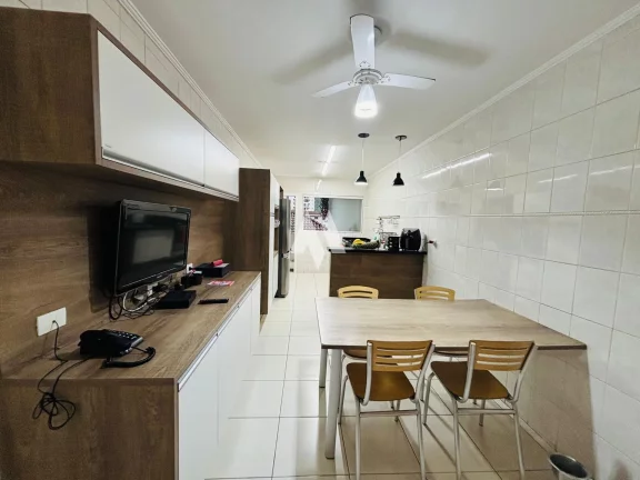 Imagem Apartamento à venda com 3 dormitórios na Pompéia, em Santos