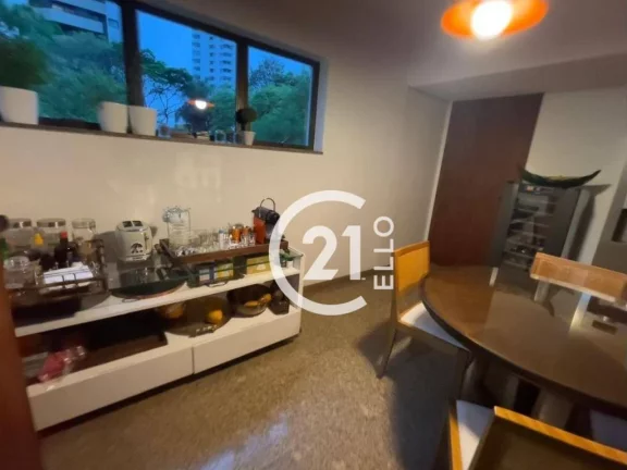 Imagem Campo Belo, 247m², 3 suítes, reformado
