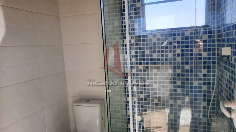 Imagem Casa Triplex c/ 3 Quartos ... Vaga de Estacionamento.